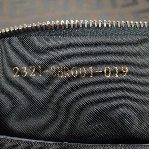 FENDI Mamma Baguette Handbag - Picture 6 of 16